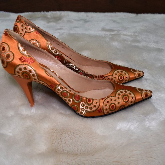 Casadei Orange Pointed Toe Pumps Heels Size 10 /9.5 Made in Italy New - Picture 3 of 15